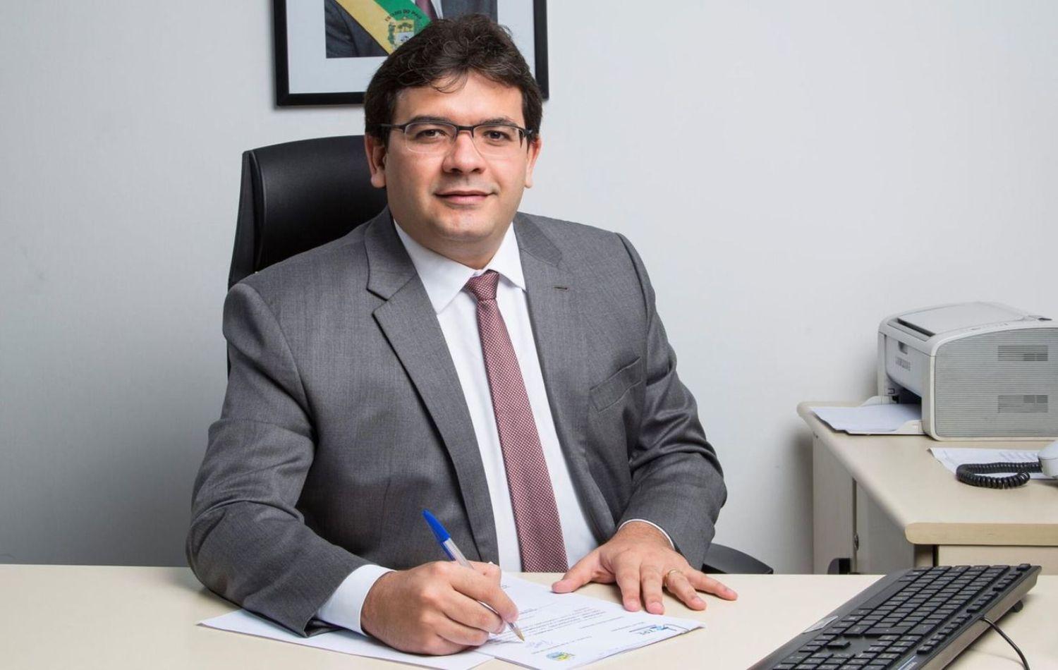 Rafaell Fontelles lidera pesquisa eleitoral pela 1ª vez para Governo do Piauí