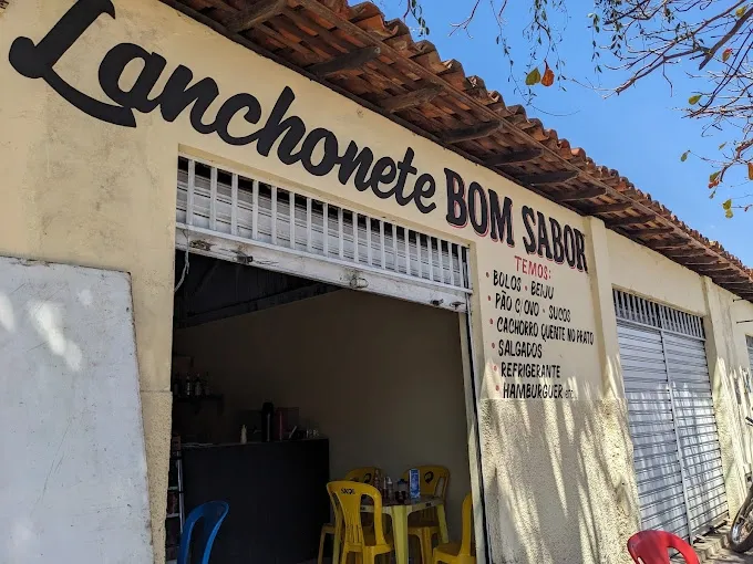Incêndio de grandes proporções destrói lanchonete na Zona Sul de Teresina