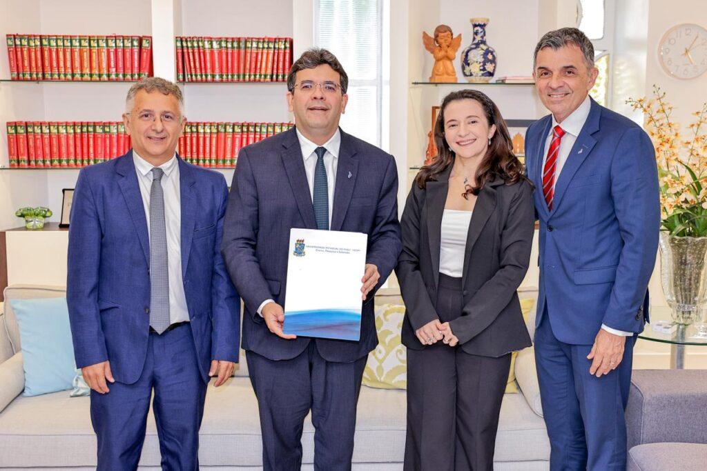 Uespi realiza solenidade de posse do novo reitor e da vice-reitora nesta terça-feira (20)